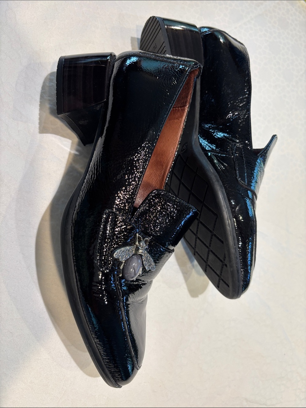 Black Patent Leather Pointed Loafers with Bee Accent by Hispanita - Picture 4 of 14